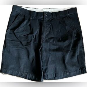 Croft & Barrow Black Flat Front Casual Shorts with Belt loops. Mens waist 36.
